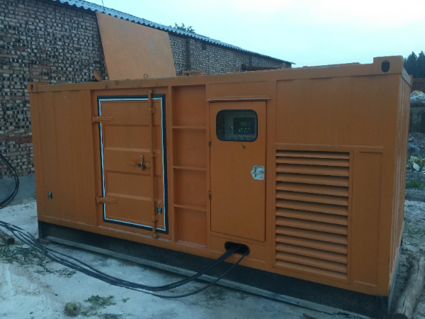 石家庄发电机组长期使用中，电缆线的敷设路径有哪些要求？